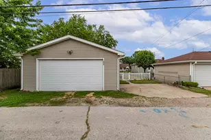 3036 165th St, Hammond, IN 46323 - Photo 2