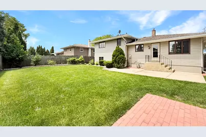 9443 Oriole Drive, Munster, IN 46321 - Photo 2