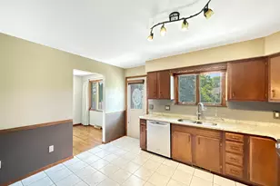 9443 Oriole Dr, Munster, IN 46321 - Photo 6