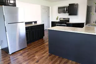 9370 Roosevelt Pl, Crown Point, IN 46307 - Photo 8
