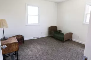 9370 Roosevelt Pl, Crown Point, IN 46307 - Photo 14