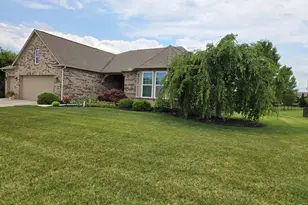 4617 Rainbow Dr, Greenwood, IN 46143 - Photo 22