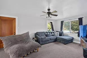 202 E 2nd St, Wanatah, IN 46390 - Photo 6