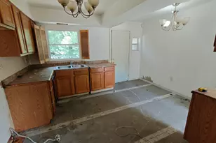 1709 Roosevelt St, Gary, IN 46404 - Photo 8