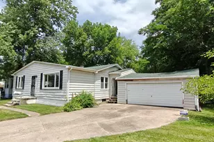 1709 Roosevelt St, Gary, IN 46404 - Photo 2