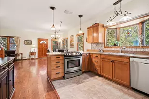 1424 Island Rd, Valparaiso, IN 46383 - Photo 10