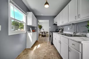 8115 Wicker Park Dr, Highland, IN 46322 - Photo 12