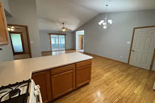 326 Brown Ct, Chesterton, IN 46304 - Photo 10