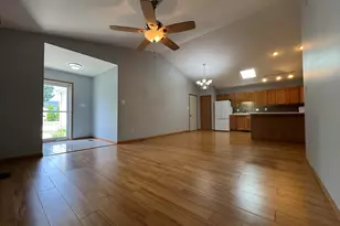 326 Brown Ct, Chesterton, IN 46304 - Photo 4