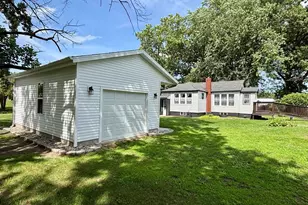 5688 W 665 N, Winamac, IN 46996 - Photo 4