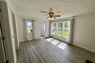 5688 W 665 N, Winamac, IN 46996 - Photo 10