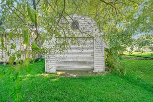 92 N County Line Rd, Hobart, IN 46342 - Photo 16