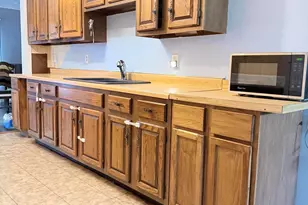 1401 Fairlane Dr, Valparaiso, IN 46383 - Photo 10