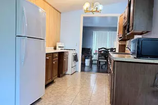 1401 Fairlane Dr, Valparaiso, IN 46383 - Photo 8