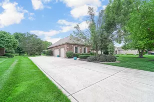 1626 Truchard Ct, Crown Point, IN 46307 - Photo 4