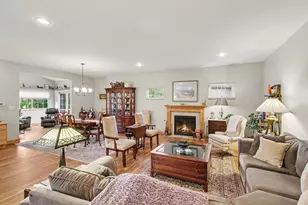 3807 Westbridge Dr, Valparaiso, IN 46383 - Photo 6