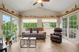 3807 Westbridge Dr, Valparaiso, IN 46383 - Photo 8