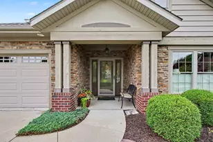 3807 Westbridge Dr, Valparaiso, IN 46383 - Photo 4