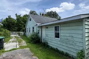 260 N Ohio St, Hobart, IN 46342 - Photo 10