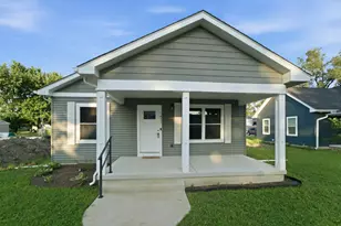 1411 Woodward St, La Porte, IN 46350 - Photo 2
