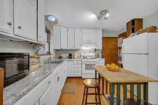 812 Fox Point Dr, Chesterton, IN 46304 - Photo 6