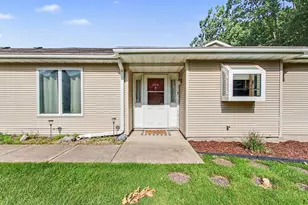 438 Deerpath Dr W, Schererville, IN 46375 - Photo 2