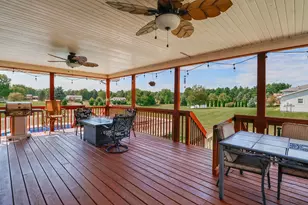 361 Sandwood Ct, Valparaiso, IN 46383 - Photo 2