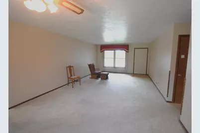 930 W Swartzell Drive, Rensselaer, IN 47978 - Photo 8