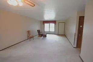 930 W Swartzell Dr, Rensselaer, IN 47978 - Photo 8