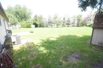 930 W Swartzell Drive, Rensselaer, IN 47978 - Photo 4