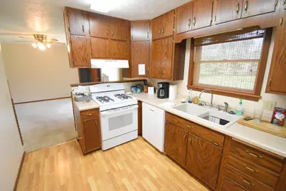 930 W Swartzell Drive, Rensselaer, IN 47978 - Photo 12