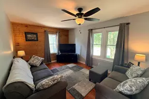 1106 Campbell St, Valparaiso, IN 46385 - Photo 2