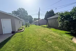 1106 Campbell St, Valparaiso, IN 46385 - Photo 18