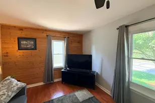 1106 Campbell St, Valparaiso, IN 46385 - Photo 8