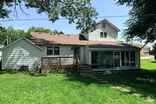 208 W Sigler St, Hebron, IN 46341 - Photo 24