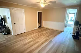 208 W Sigler St, Hebron, IN 46341 - Photo 4