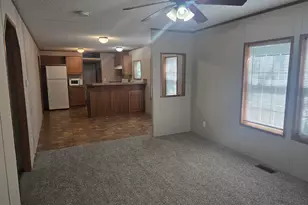 205 W McAlpin St, Hebron, IN 46341 - Photo 4