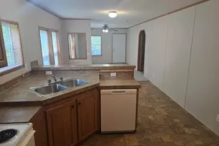 205 W McAlpin St, Hebron, IN 46341 - Photo 6