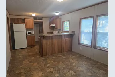 205 W McAlpin Street, Hebron, IN 46341 - Photo 6