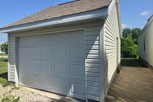 205 W McAlpin St, Hebron, IN 46341 - Photo 20