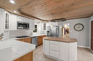 60 N Wolf St, Wheatfield, IN 46392 - Photo 8