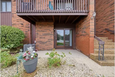 2023 W 45th Street #104, Highland, IN 46322 - Photo 4