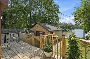 650 Water St, Hobart, IN 46342 - Photo 4