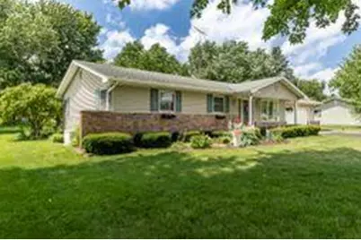718 Forsythia Street SE, Demotte, IN 46310 - Photo 2