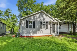 772 Hovey St, Gary, IN 46406 - Photo 2