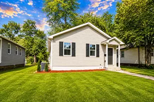 772 Hovey St, Gary, IN 46406 - Photo 4