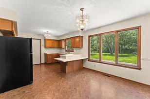 9082 Estates Dr, Demotte, IN 46310 - Photo 6