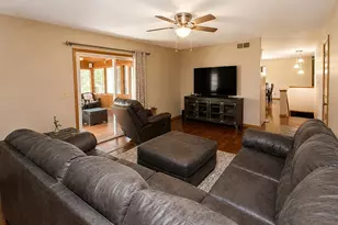 317 E Ben St, New Carlisle, IN 46552 - Photo 8