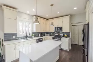 875 Farmview Dr, Valparaiso, IN 46383 - Photo 14