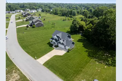 875 Farmview Drive, Valparaiso, IN 46383 - Photo 4